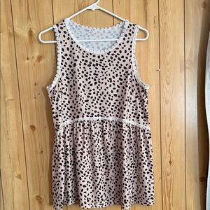 Sleeveless Pink Polka Dot Tank Top with Lace Trim